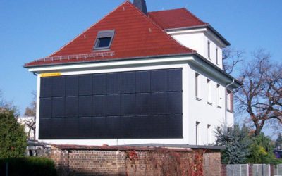 PV-Anlage an der Fassade