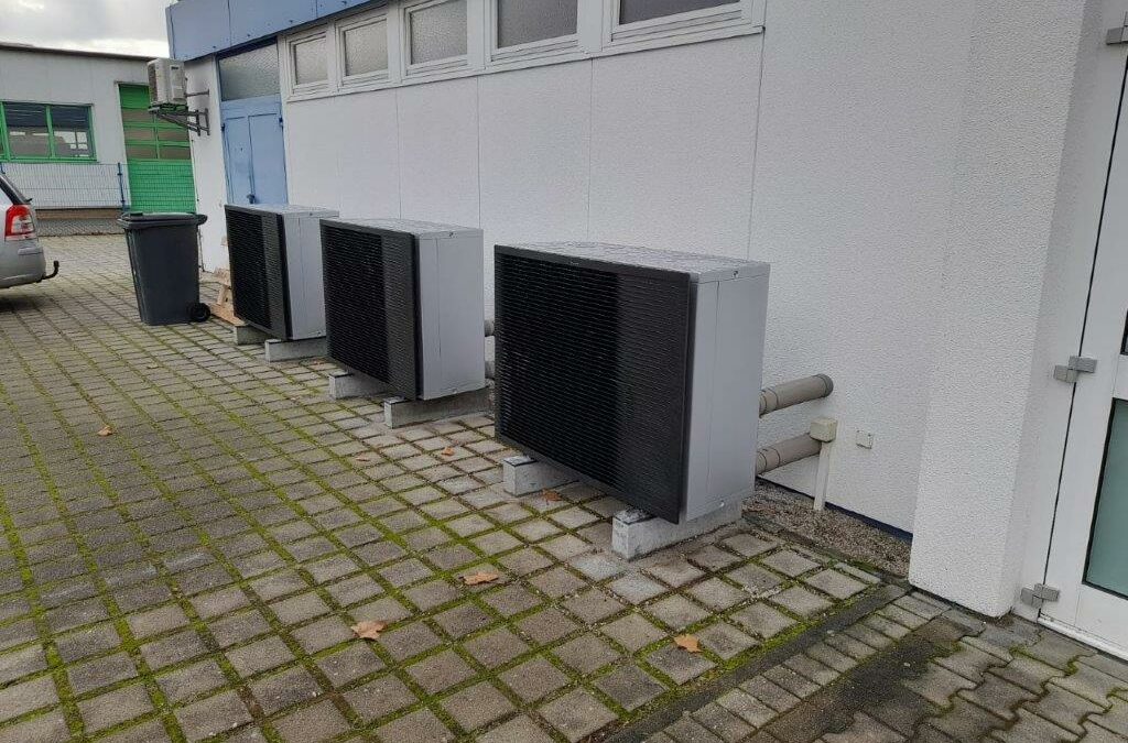 3er Kaskade Bürogebäude RCS Massen